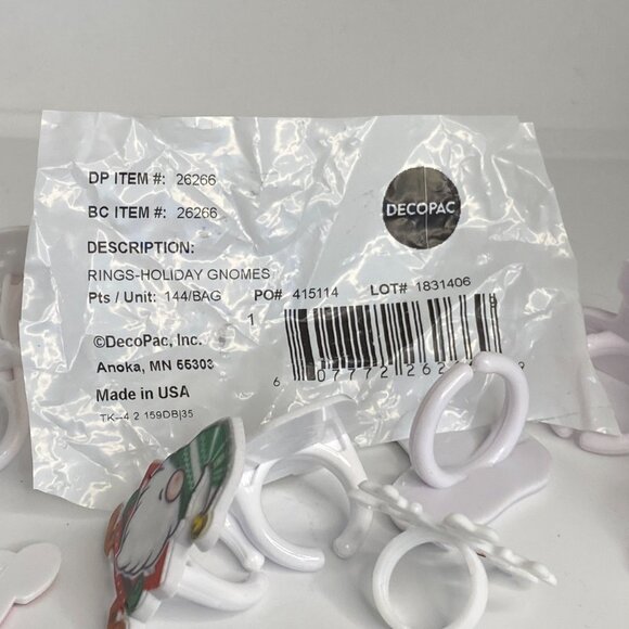 Cake Cupcake Toppers Layons Rings Christmas Gnomes Seasons Greetings Assortment - Picture 6 of 14